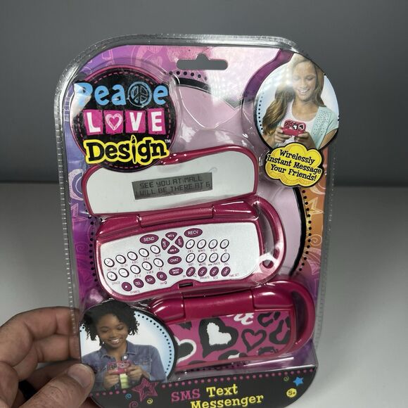 Cyber Gear Peace Love Design SMS Text Messenger NEW SEALED - Picture 1 of 5